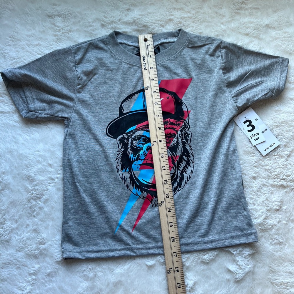 24/7 365 Sports Boys Gray Heathered Beast Graphic Athletic T-Shirt Size 5/6 NEW